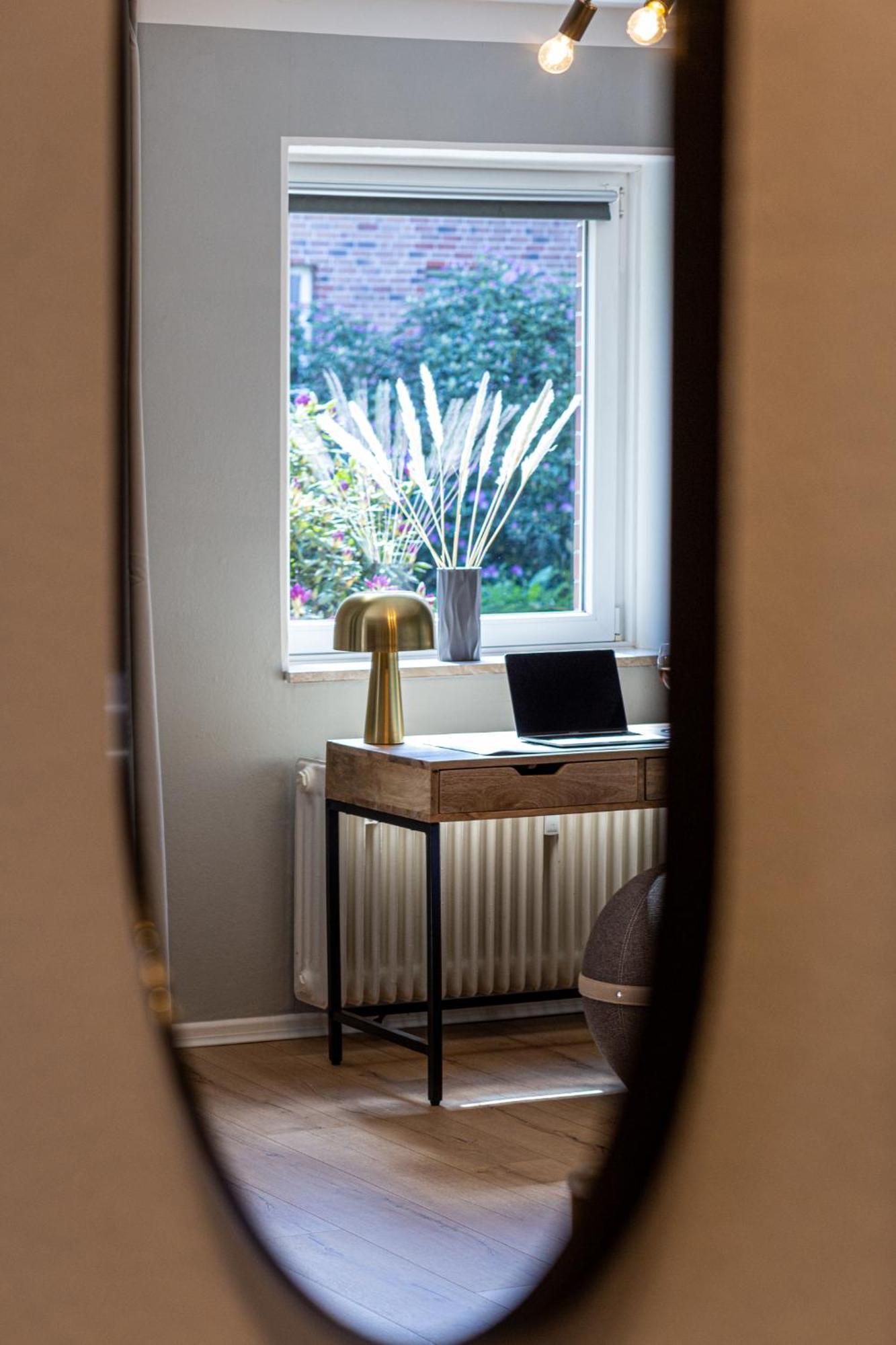 Have-A-Nice-Stay - Nahe Bahnhof Ahrensburg - 20 Minuten Nach Hamburg - Trotzdem Ruhig Gelegen - 6 Minuten Zu Fuss Ins Zentrum Ahrensburg - Modern Eingerichtet Extérieur photo